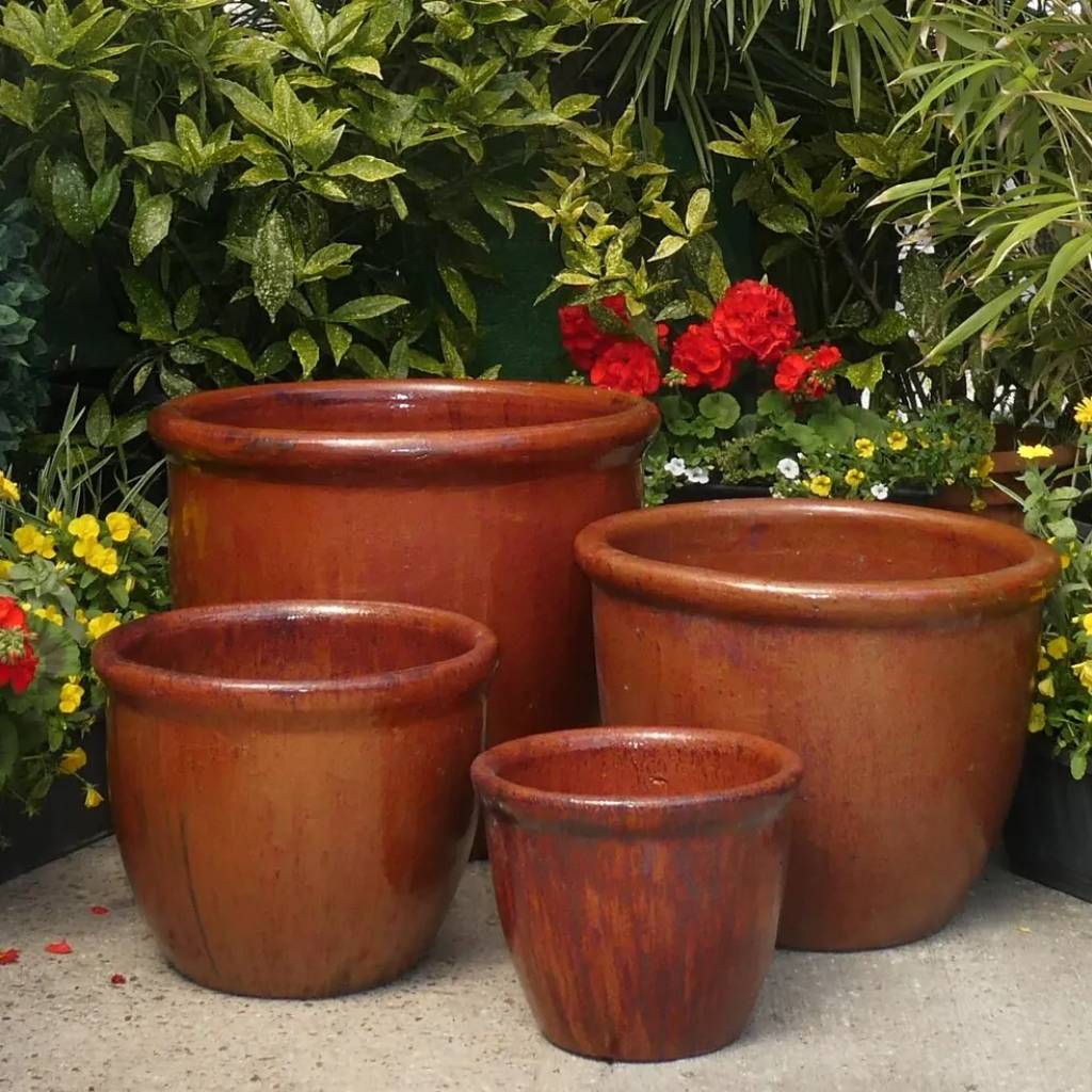Transform Your Home and Garden with Stylish Ceramic Flowerpots and Plant Pots